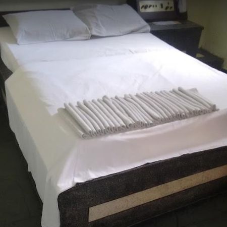 Classic Hotel Perus Bagian luar foto