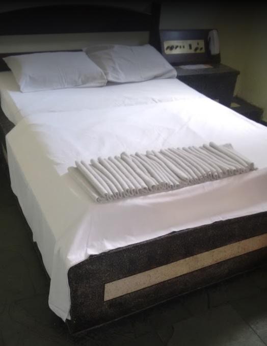 Classic Hotel Perus Bagian luar foto
